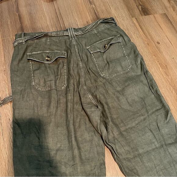 American Eagle Outfitters High Rise Olive Green Taper Pant Straight Leg - Picture 9 of 10